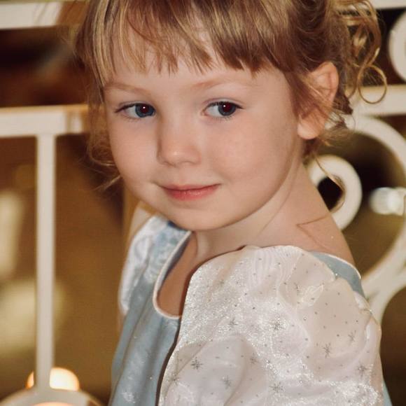 Meet your Posher, Jennifer - Picture 1 of 1